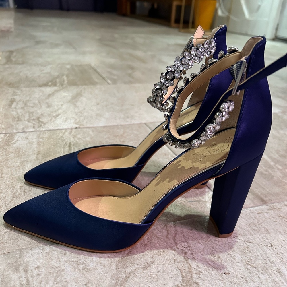 JEWEL BADGLEY MISCHKA-  Ollie Pump- worn once!